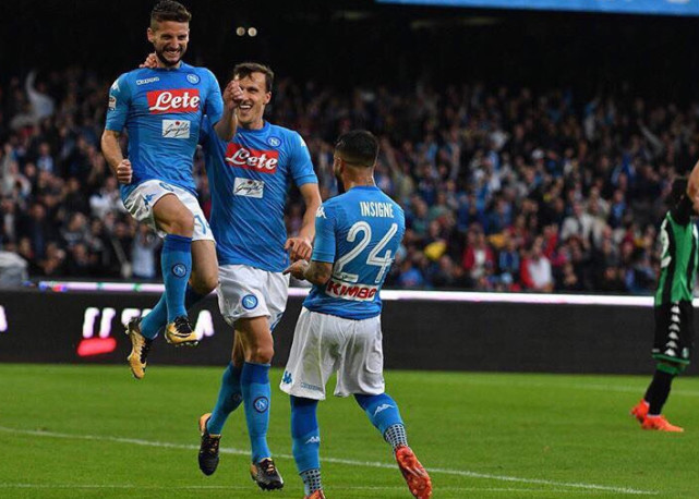  那不勒斯锋霸戴帽创纪录  