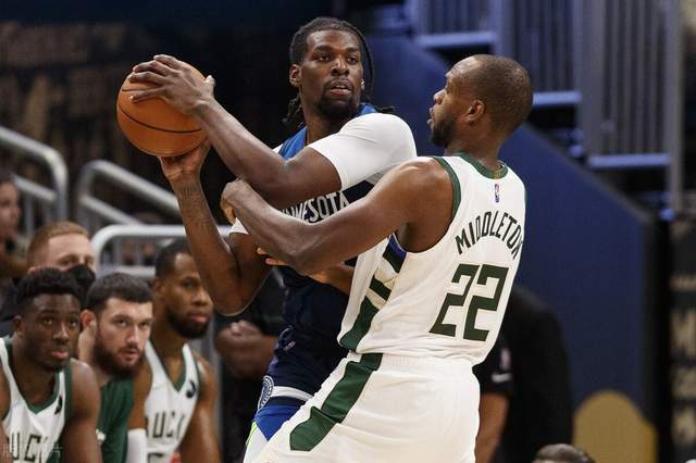  字母哥暴砍四十加盖帽，雄鹿横扫活塞彰显卫冕冠军实力